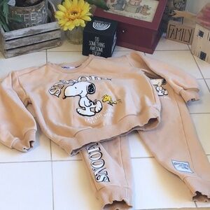 ‘Peanuts’ Two-Piece Jogger Set